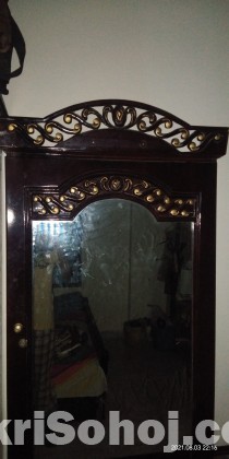 Dressing table